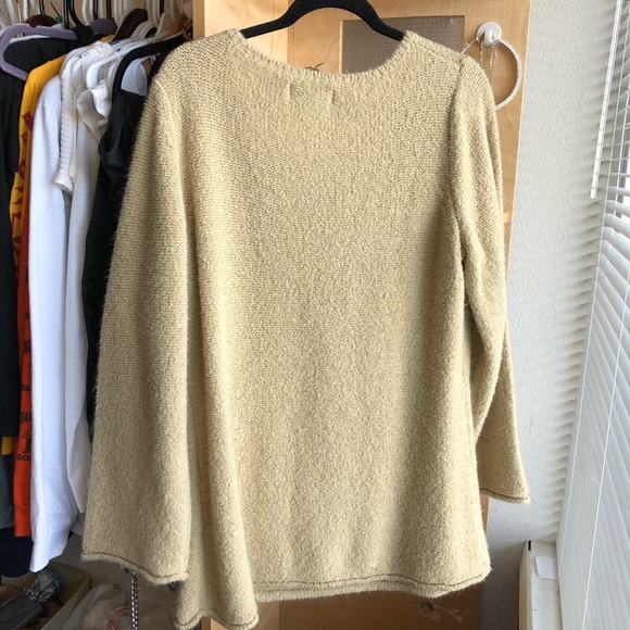 Cabela’s sweater - Picture 3 of 3